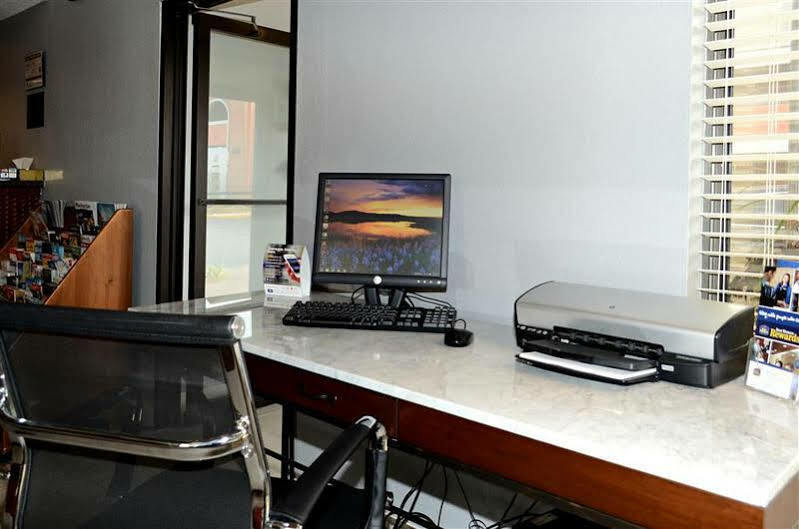 Hotel Surestay By Best Western Country North 3*